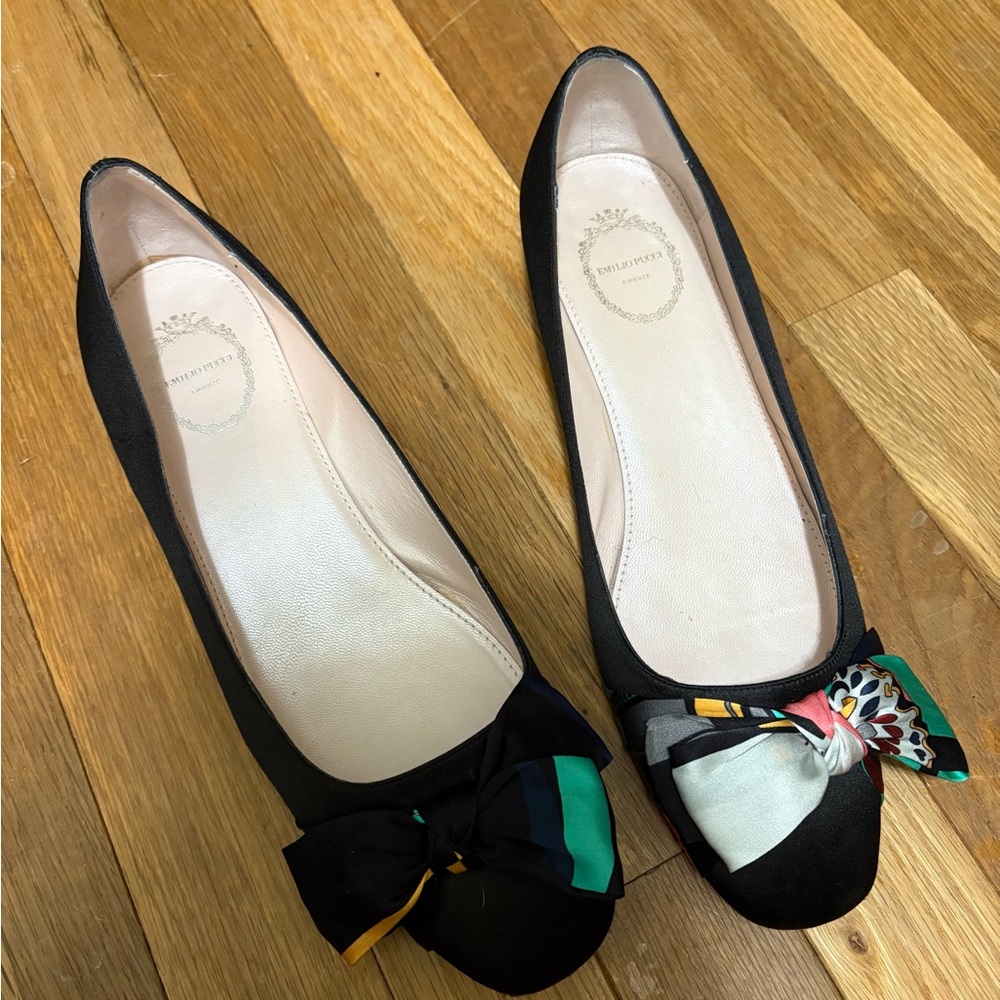 Emilio Pucci Black Flats with Colorful Bow